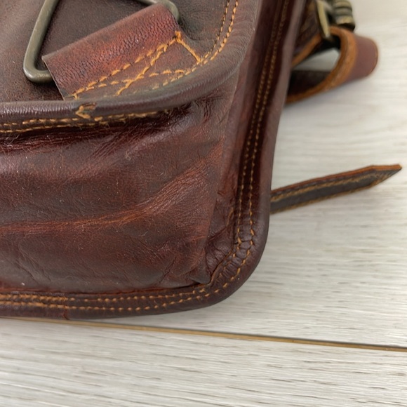 What Daisy Did Leather Messenger Bag - Picture 6 of 16